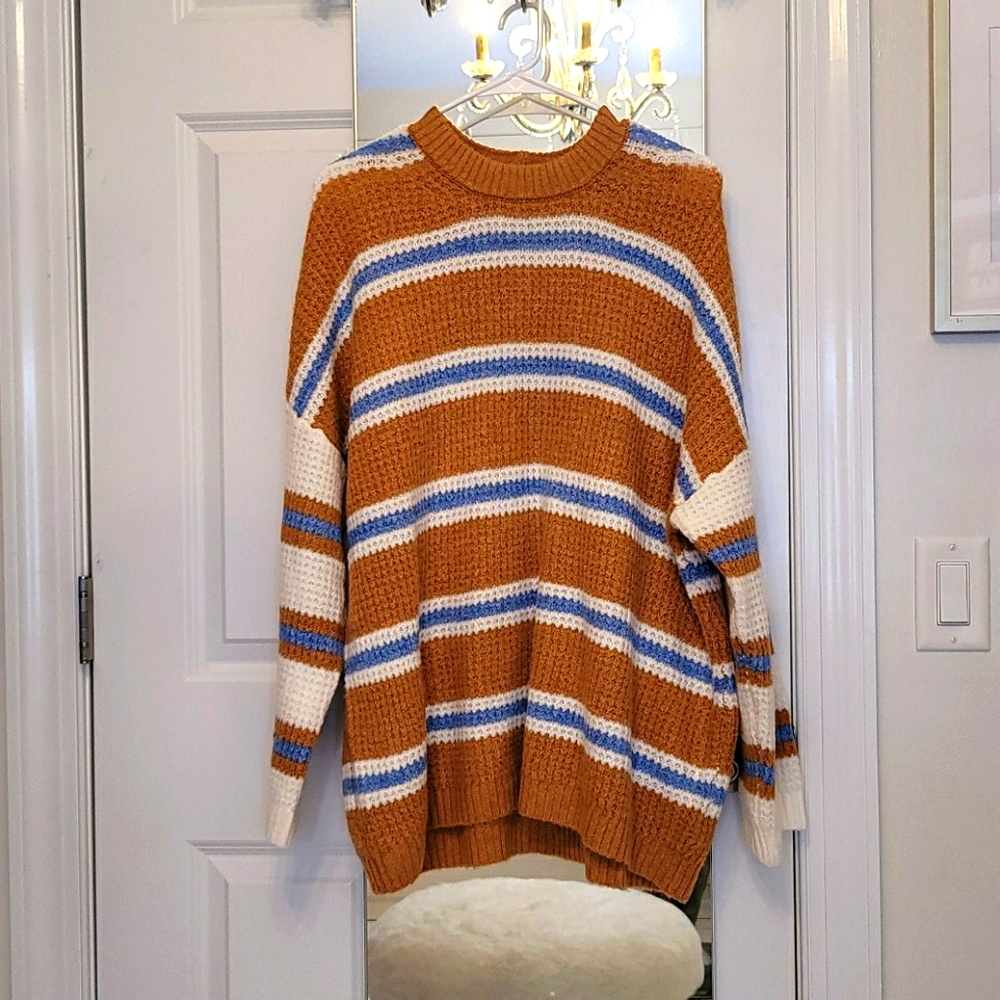 Nwt..oversized Beautiful light weight sweater